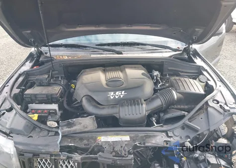 2012 Jeep Grand Cherokee Laredo z USA, uszkodzony, nr VIN 1C4RJFAG9CC351978